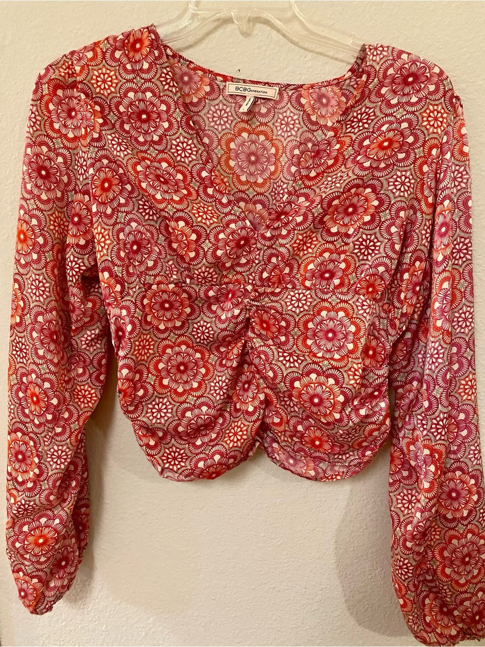 BCBGeneration Boho Pink & Red Floral Long-Sleeve Twist Front Top - Size Large